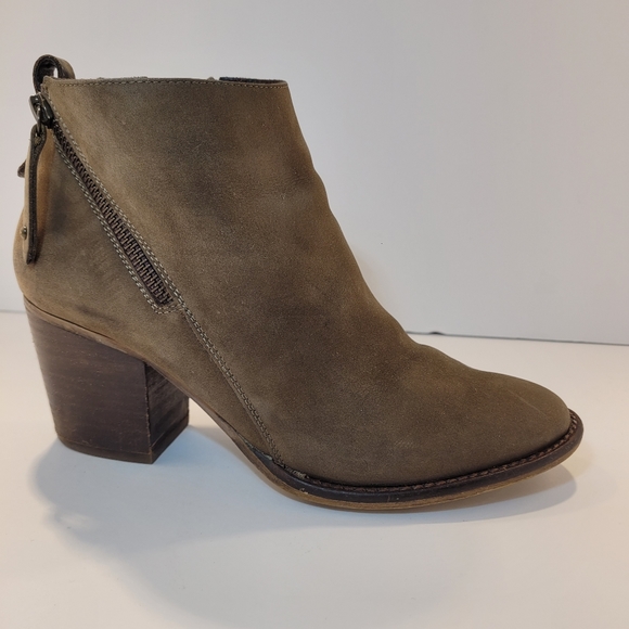 Blondo Nivada Waterproof Boots - Picture 6 of 13